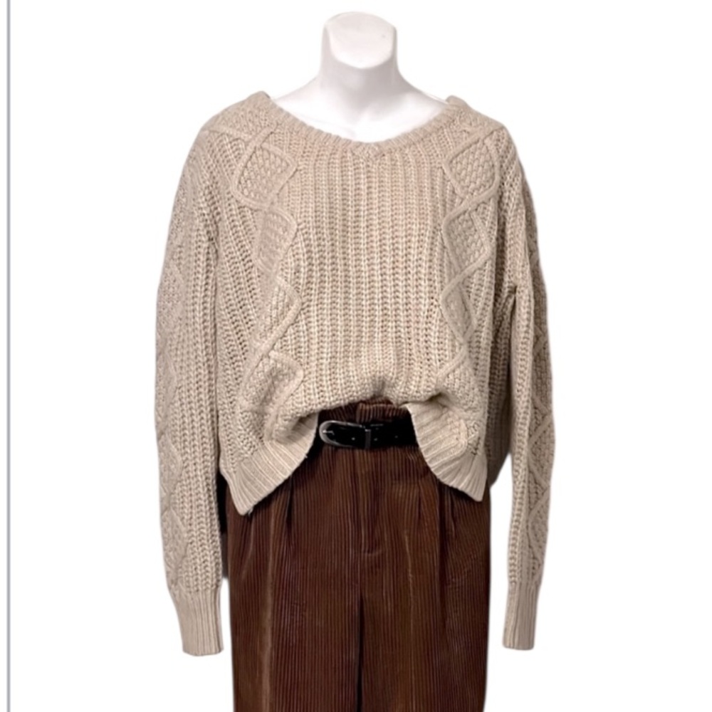 POL Woman’s Long Sleeve Cropped Cable-knit Beige Neutral V-Neck Sweater Sz L